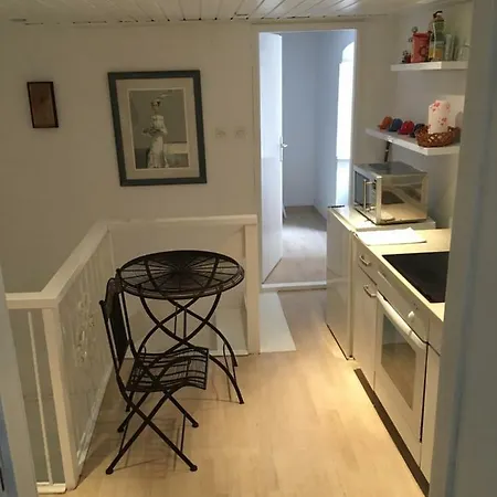 Petra Apartment *